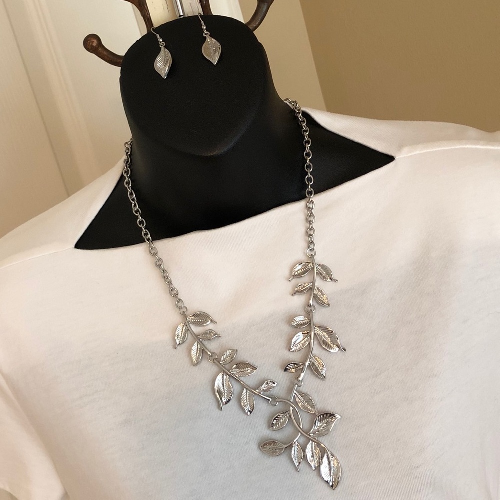 Silver Tone Leaf Necklace with Earrings